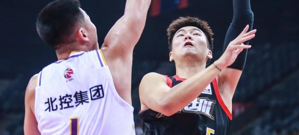 28圈-赛前广厦男篮调整名单以备CBA常规赛，门线救险环节打磨，球迷炸锅，高层口径保持一致的简单介绍