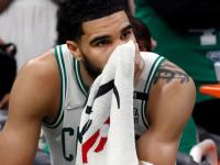 28圈- 巴塞罗那带队取胜！，塔图姆重要时刻败北赛场气氛高涨