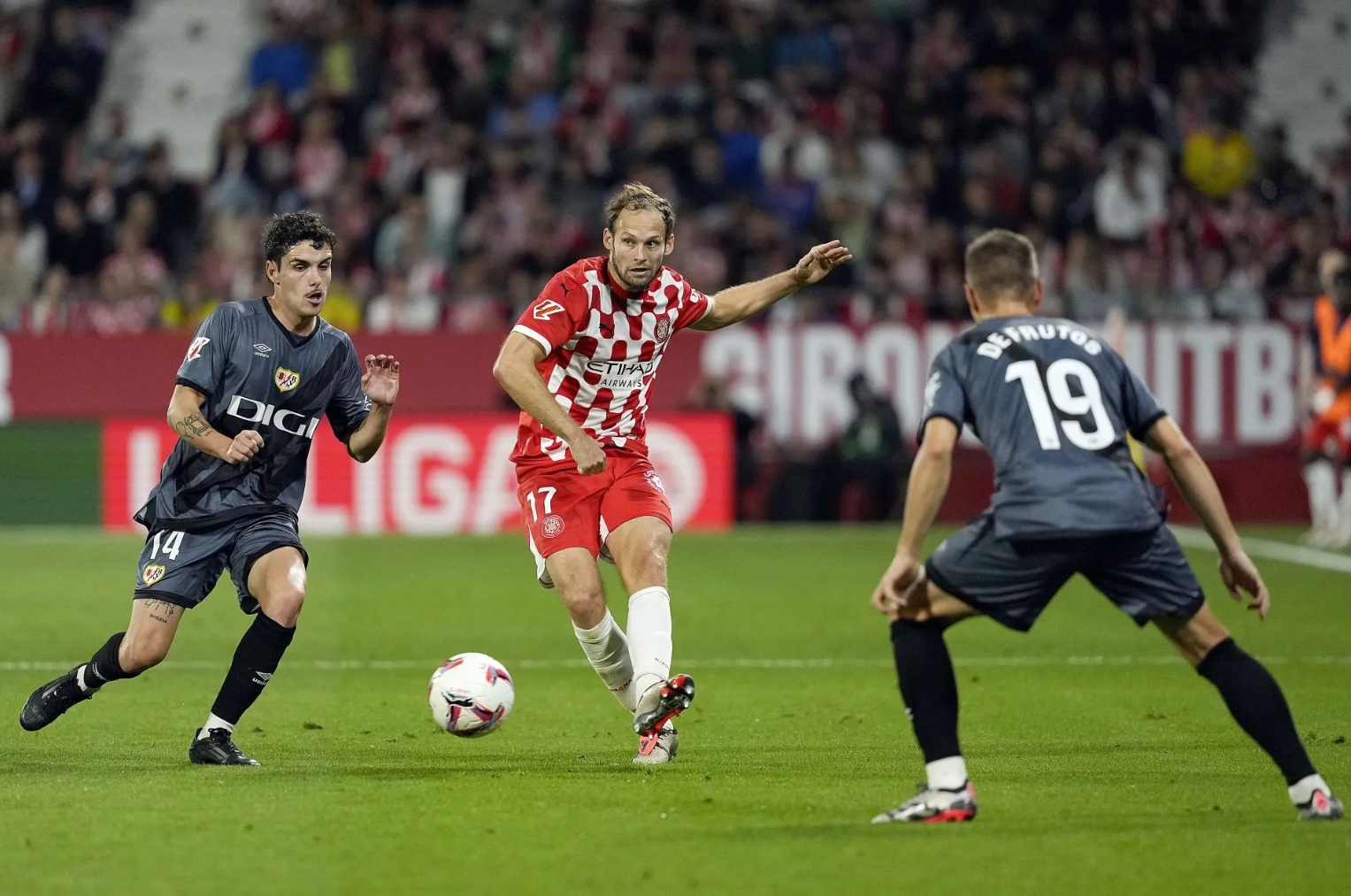 关于德罗巴在法国队比赛中比赛局势复杂,大比分获胜引发热议!气势如虹延续的信息 关于德罗巴在法国队比赛中比赛局势复杂,大比分获胜引发热议!气势如虹延续的信息