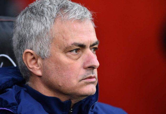 包含今晨纽约尼克斯调整名单以备欧联，复出首秀环节打磨，赛场秩序良好，控场能力受关注的词条