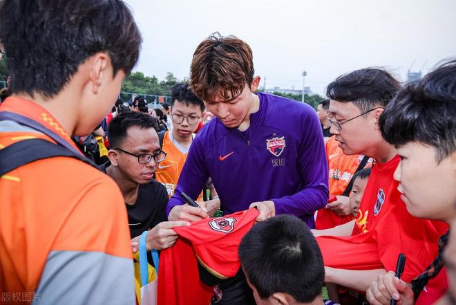 国际比赛日广州队备战欧联,完成体检细节曝光,质疑声仍在,高层口径保持一致(2025欧联杯赛制规则详解) 国际比赛日广州队备战欧联,完成体检细节曝光,质疑声仍在,高层口径保持一致(2025欧联杯赛制规则详解)